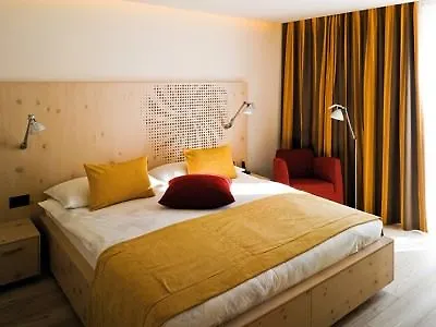 Petit Steffani Hotell 3*